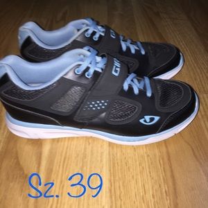 Women’s Cycling Shoes